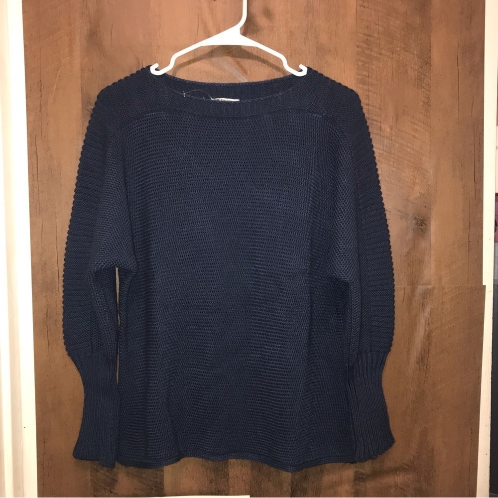 AQE fashion sweater